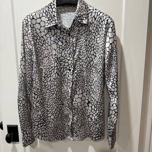 Black and white pattern charmeuse blouse in XL